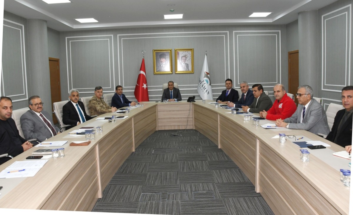 Kış Tedbirleri Toplantısı Vali Mahmut Çuhadar Başkanlığında Yapıldı