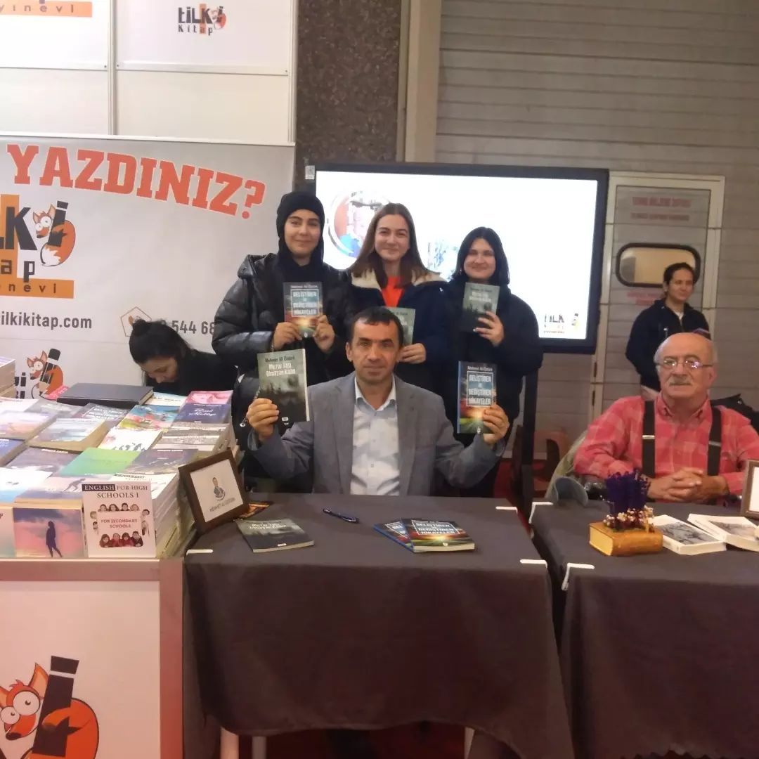 Mehmet Ali Öztürk TÜYAP’ta Okurlarıyla Buluştu