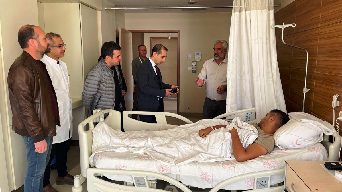 Başhekim Şirik, Saldırıda yaralanan Uzman Çavuş Döyan ile Yakından İlgileniyor