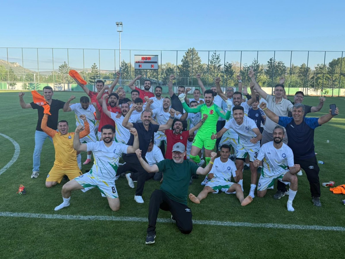 Adıyaman Belediyespor İşitme Engelliler Futbol Takımı, Manisa’yı 3-0 Mağlup Ederek Finale Yükseldi