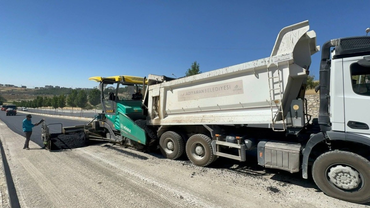 Adıyaman’da Asfalt, Yama Ve Parke Çalışmaları Kent Genelinde Sürüyor