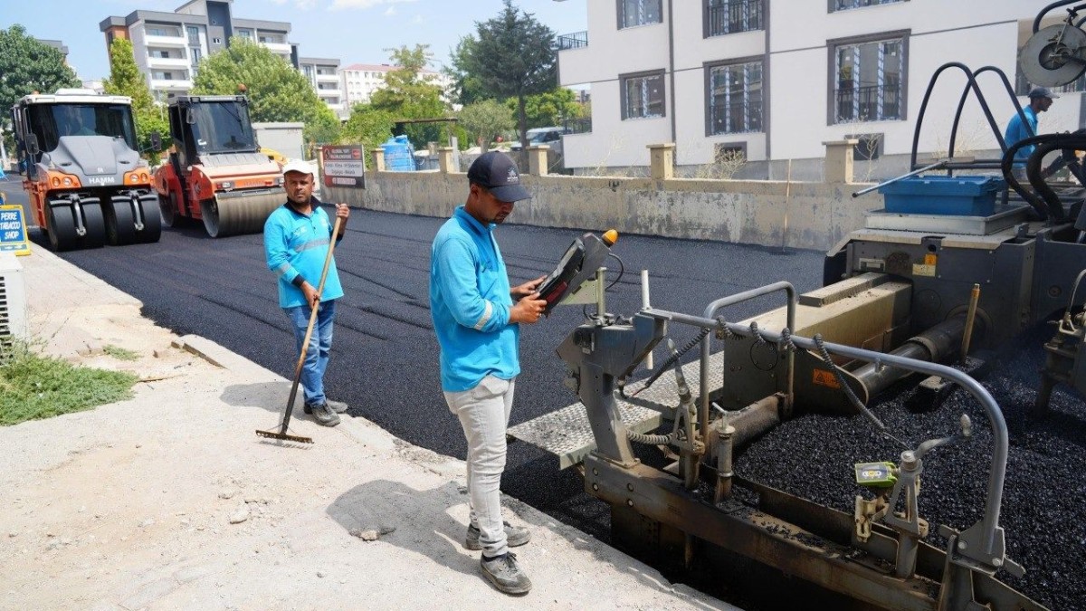 Adıyaman Belediyesi’nden Üniversite Bölgesinde Yoğun Asfalt Mesaisi