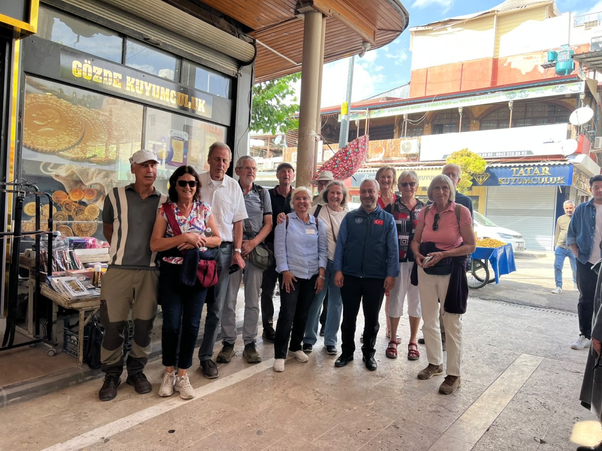 Hollandalı Turistler Adıyaman’ın Tarihi ve Otantik Mekanlarına Hayran Kaldı