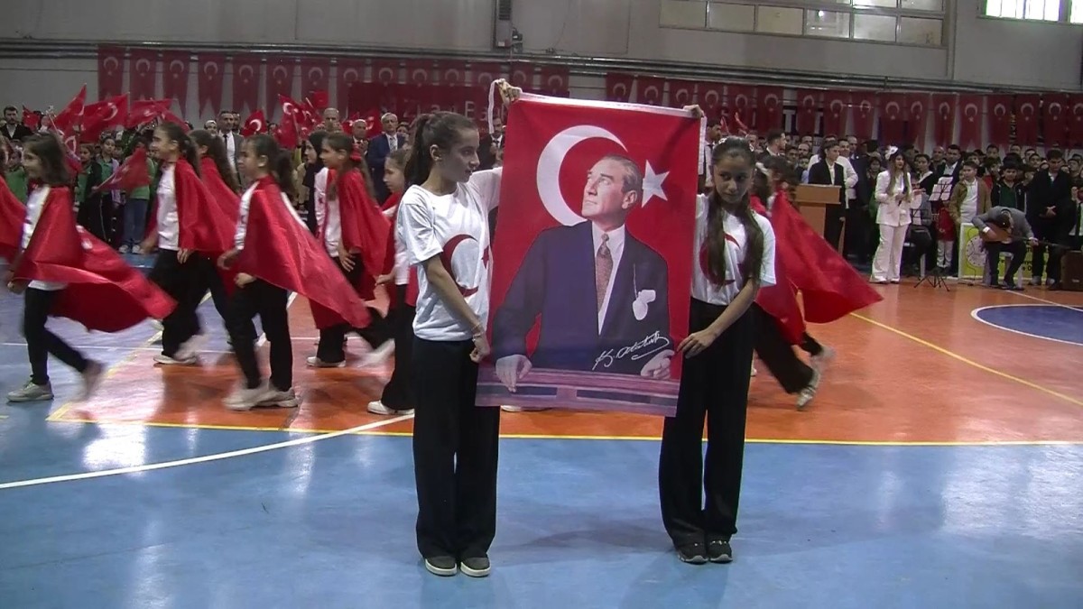 Ceylanpınar’da 29 Ekim Cumhuriyet Bayramı Coşkuyla Kutlandı