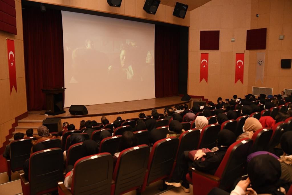 “Kesişme: İyi ki Varsın Eren” Filminin Gösterimi Adıyaman Üniversitesinde Yapıldı