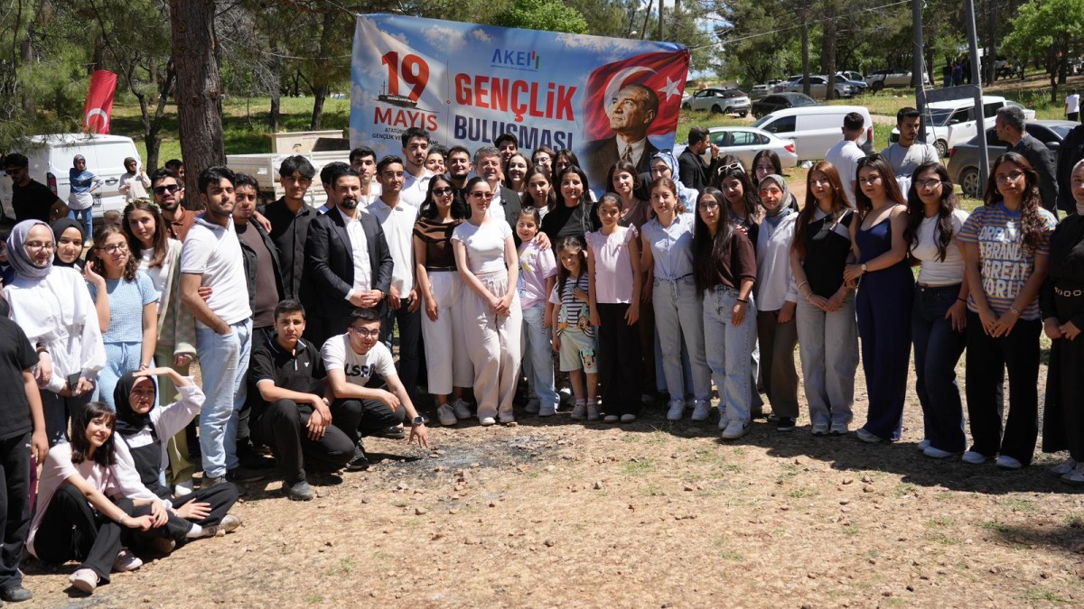 Başkan Tutdere, YKS’ye Hazırlanan Gençlerle ‘Gençlik Buluşması’nda Bir Araya Geldi