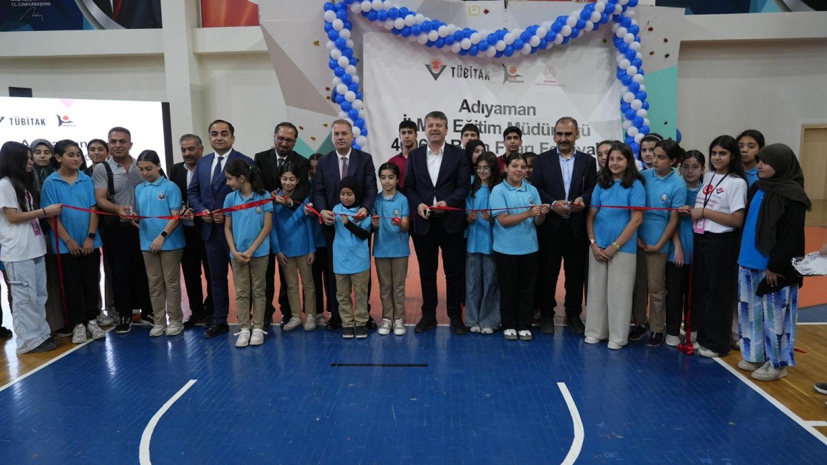 Adıyaman’da TÜBİTAK 4006-C Bilim Fuarı Festivali Kapılarını Açtı
