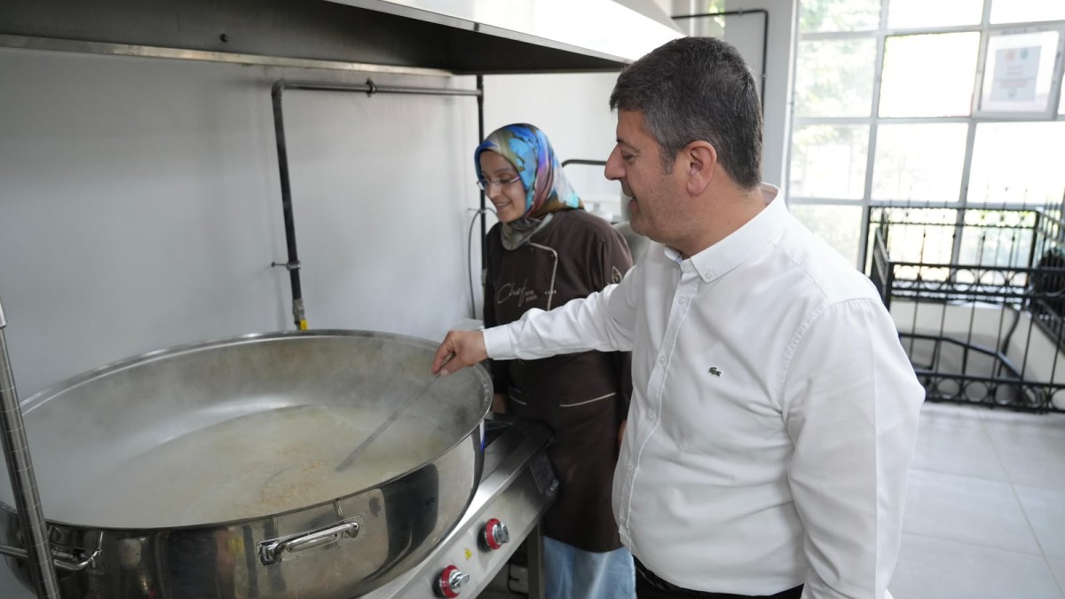 Aşurenin Bereketi Kent Meydanı’nda Paylaşılacak Başkan Abdurrahman Tutdere’den Aşure Daveti