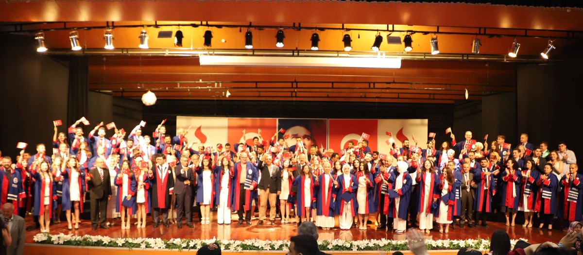 SANKO Üniversitesi Tıp Fakültesinde Mezuniyet Coşkusu