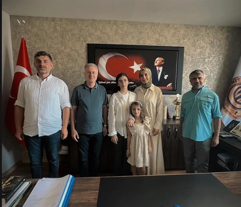 Çekmeköy Şehit Ömer Halisdemir AİHL'den Büyük Başarı! LGS'de %0,13'lik Dilim