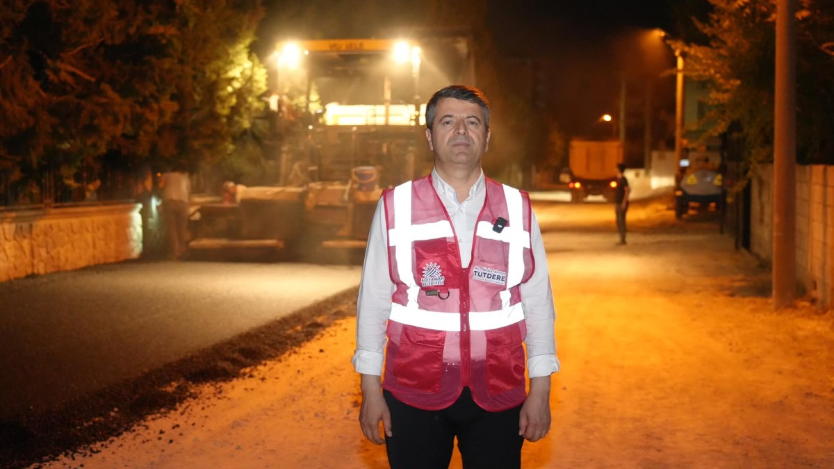 Adıyaman Belediyesi Gece Gündüz Sahada: Yeni Mahalle’de Asfalt Mesaisi Gece Yarısına Kadar Sürdü